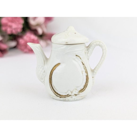 Antique White Porcelain Miniature Tea Set 9pc Dollhouse Tea Set Gold Trim 1900s - Picture 3 of 8